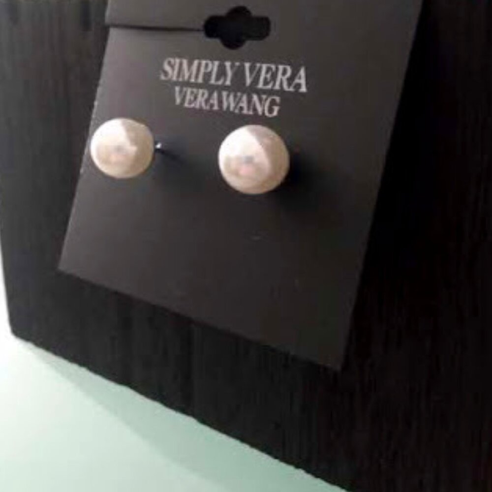 VERA WANG Romantic Gunmetal White Pearl Stud Earrings**NEW! - Picture 2 of 7